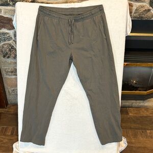 Pact woman’s Joggers in Gray/green